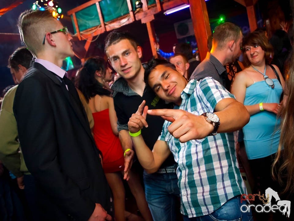 Discovery DJ şi PLSCB în Disco Faház, 