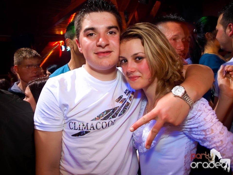 Discovery DJ şi PLSCB în Disco Faház,