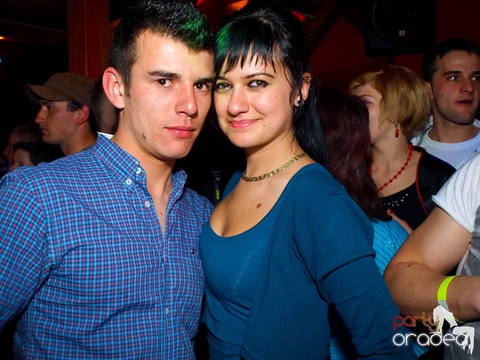 Discovery DJ şi PLSCB în Disco Faház,