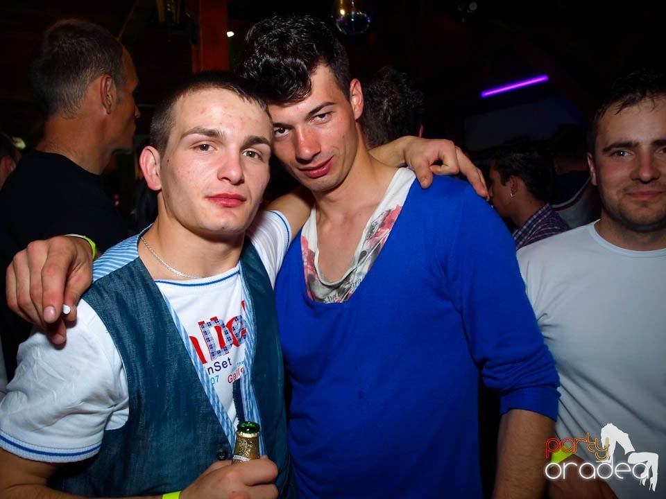 Discovery DJ şi PLSCB în Disco Faház,