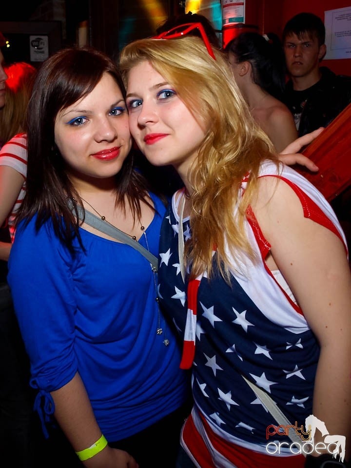 Discovery DJ şi PLSCB în Disco Faház,