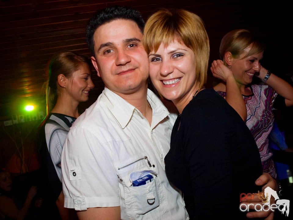 Discovery DJ şi PLSCB în Disco Faház,
