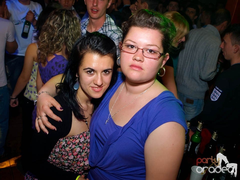 Discovery DJ şi PLSCB în Disco Faház,