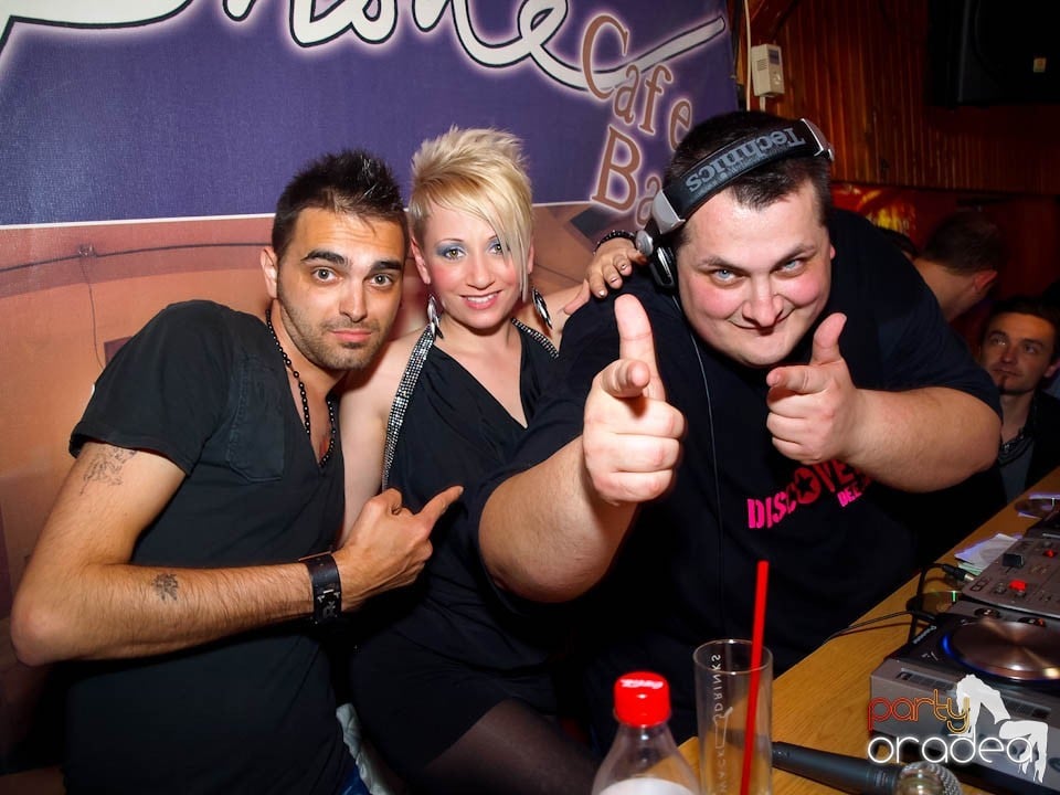 Discovery DJ şi PLSCB în Disco Faház,