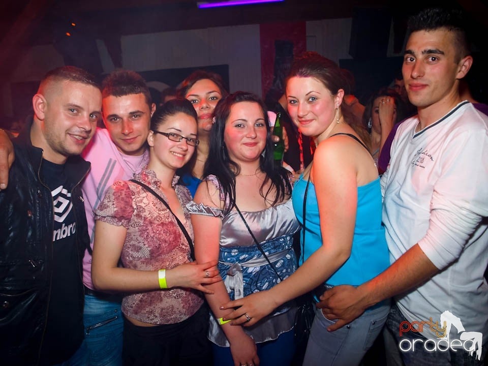 Discovery DJ şi PLSCB în Disco Faház,