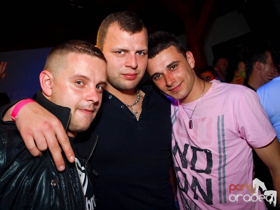 Discovery DJ şi PLSCB în Disco Faház, 