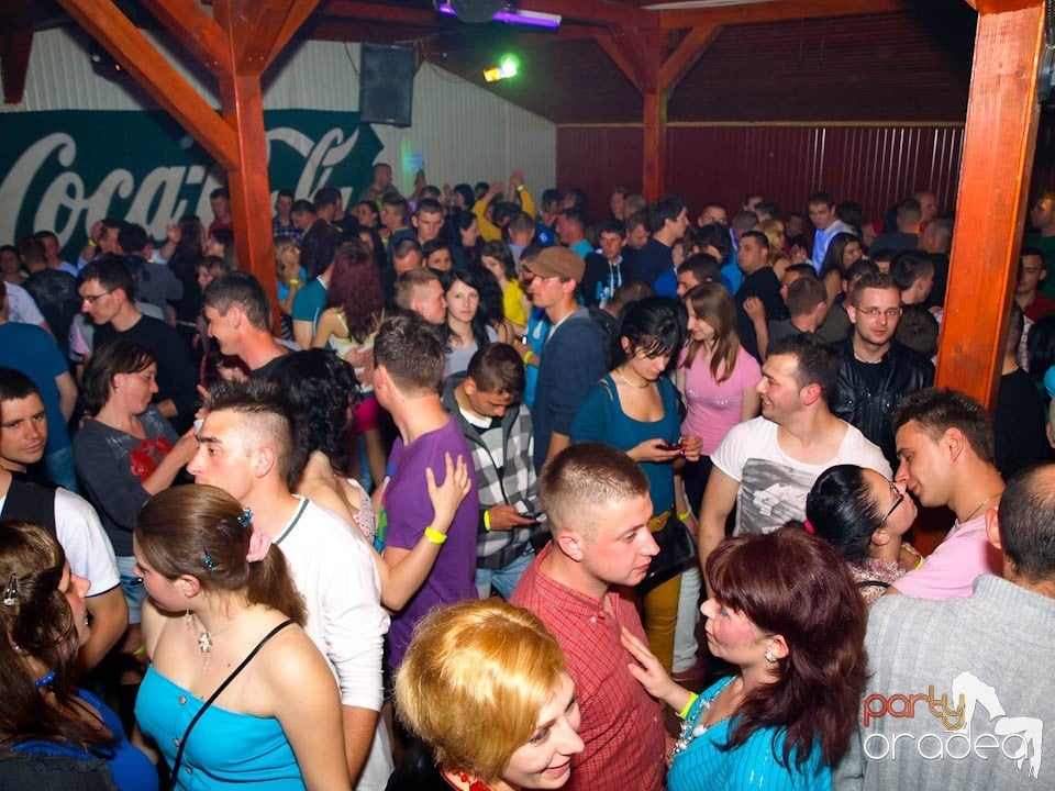 Discovery DJ şi PLSCB în Disco Faház,