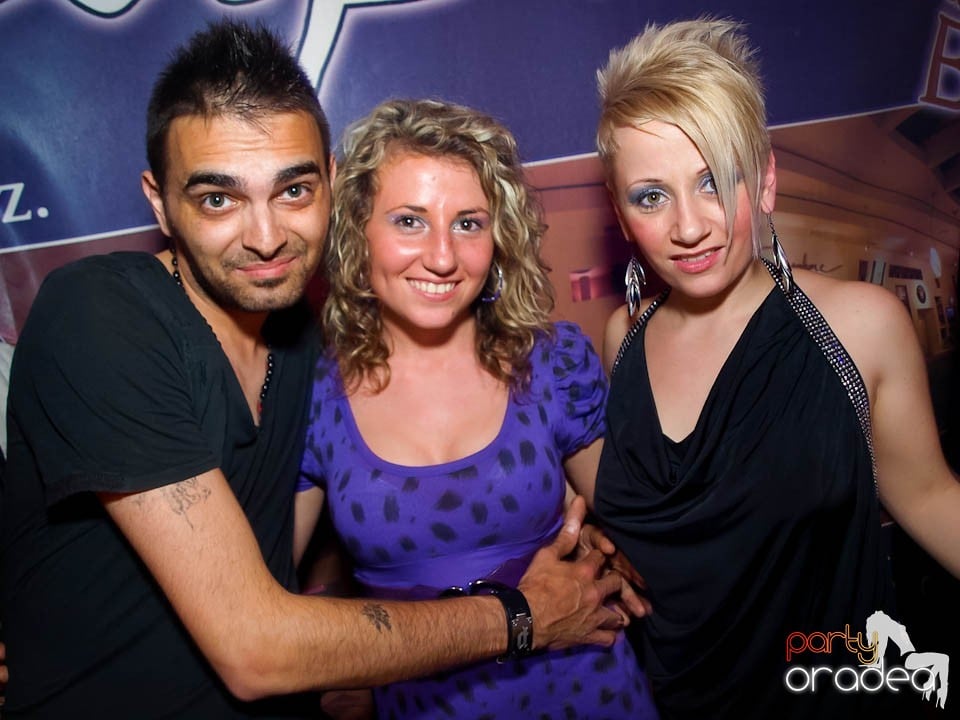 Discovery DJ şi PLSCB în Disco Faház,