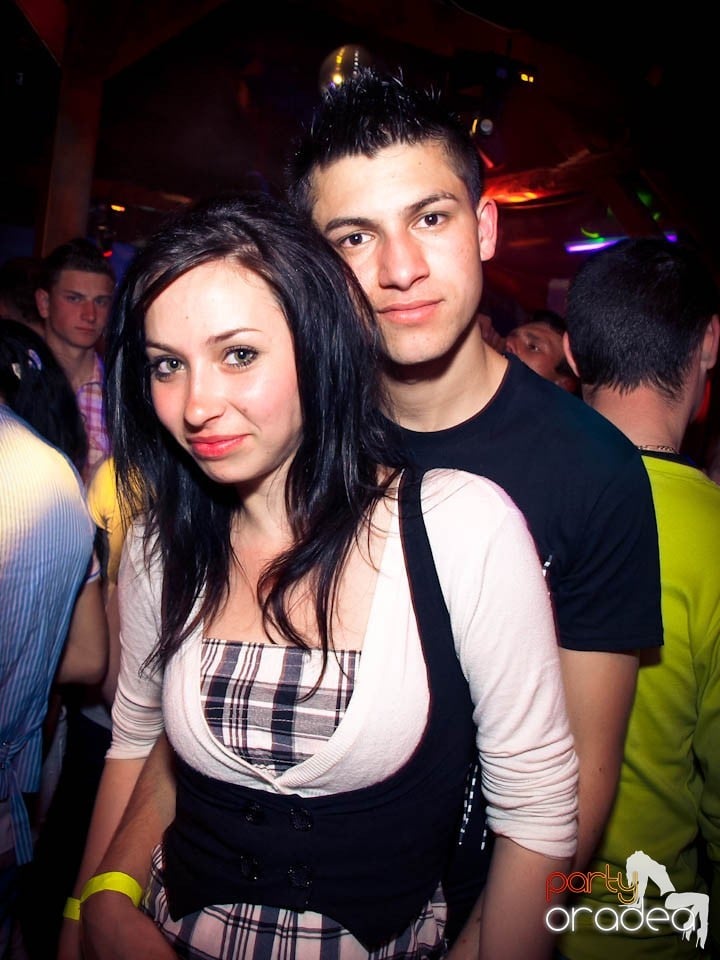Discovery DJ şi PLSCB în Disco Faház,