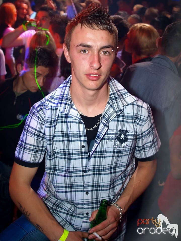 Discovery DJ şi PLSCB în Disco Faház,