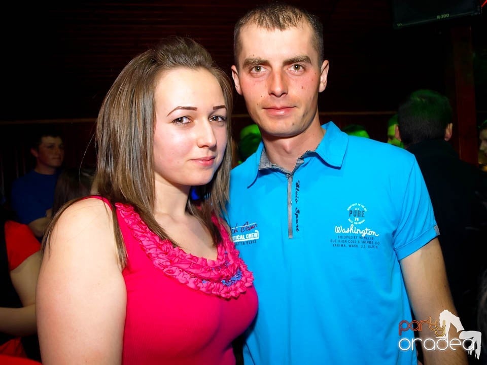 Discovery DJ şi PLSCB în Disco Faház,