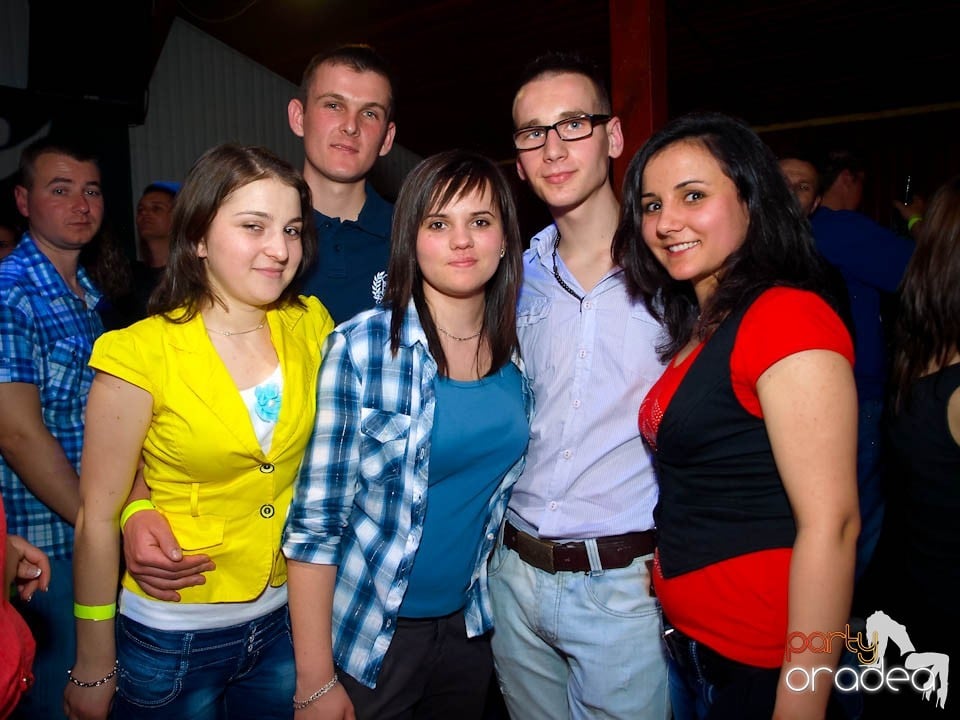 Discovery DJ şi PLSCB în Disco Faház,