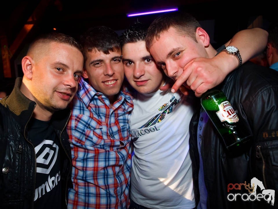 Discovery DJ şi PLSCB în Disco Faház,