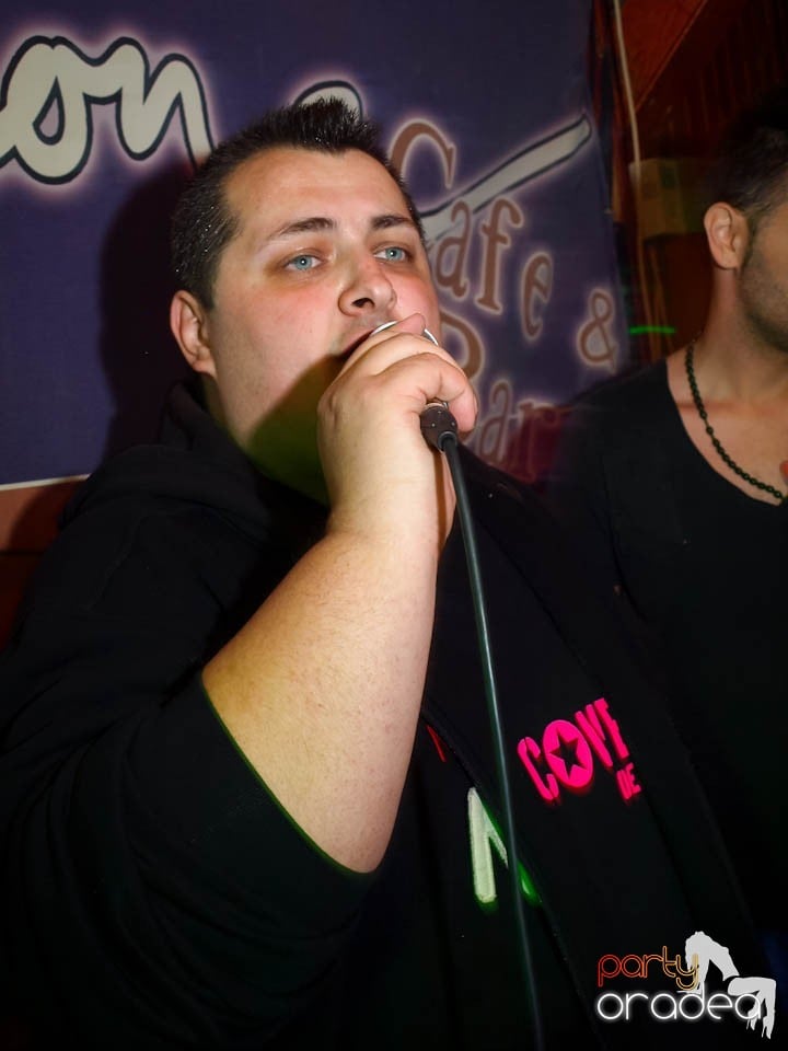 Discovery DJ şi PLSCB în Disco Faház,