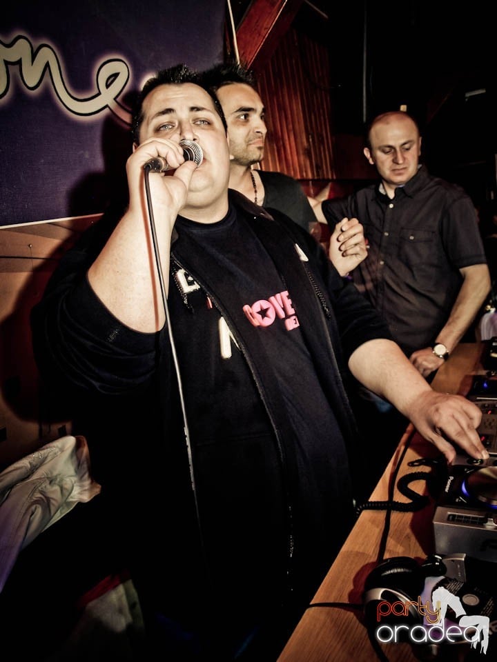 Discovery DJ şi PLSCB în Disco Faház,