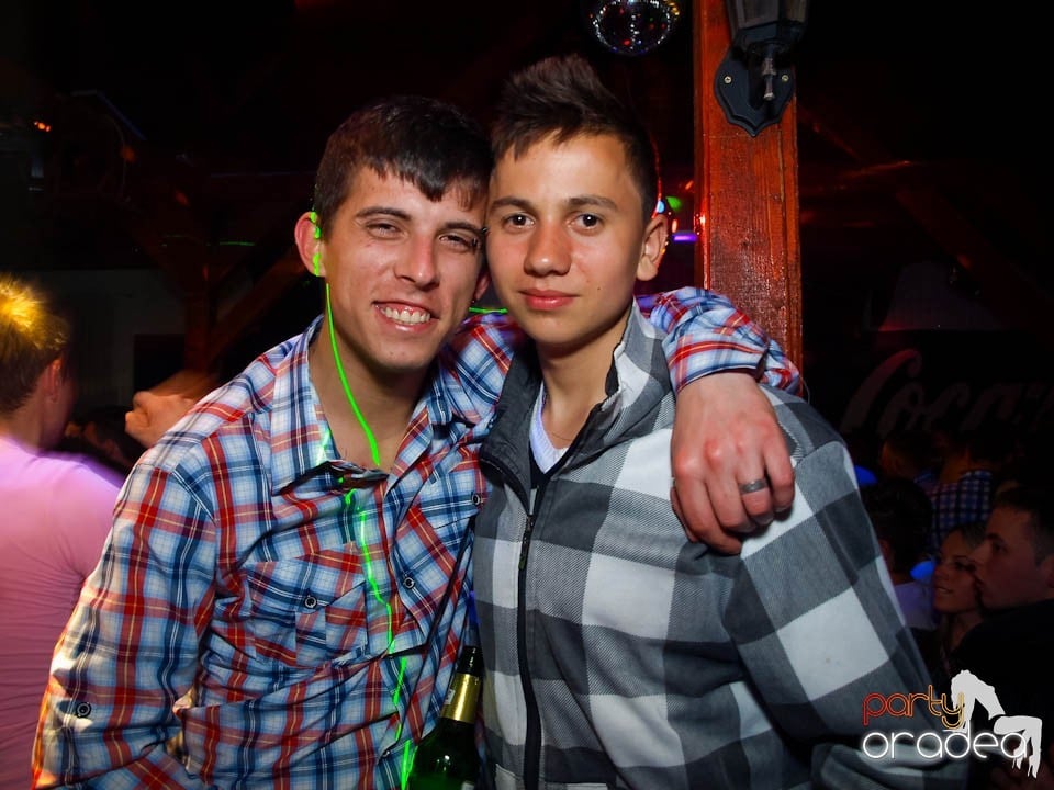 Discovery DJ şi PLSCB în Disco Faház,