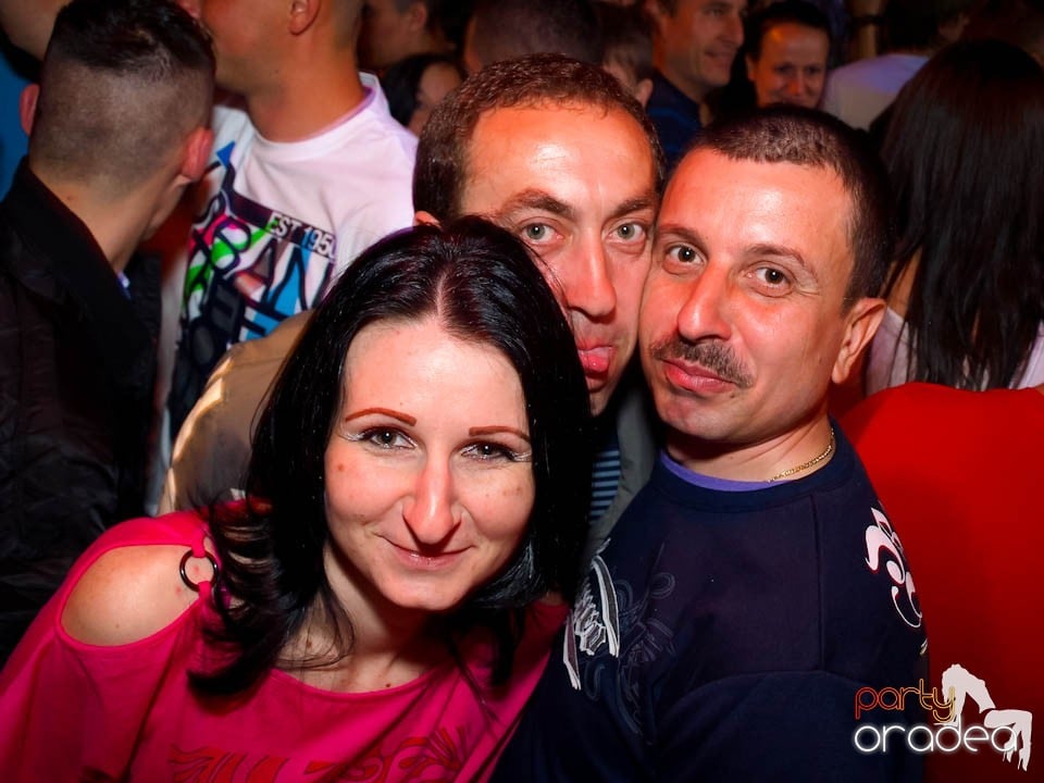 Discovery DJ şi PLSCB în Disco Faház,