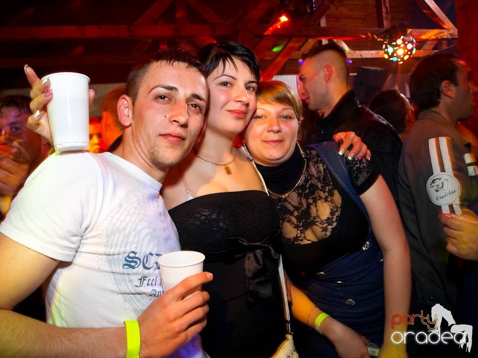 Discovery DJ şi PLSCB în Disco Faház,