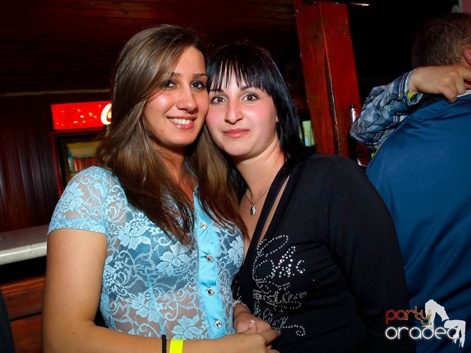 Discovery DJ şi PLSCB în Disco Faház,