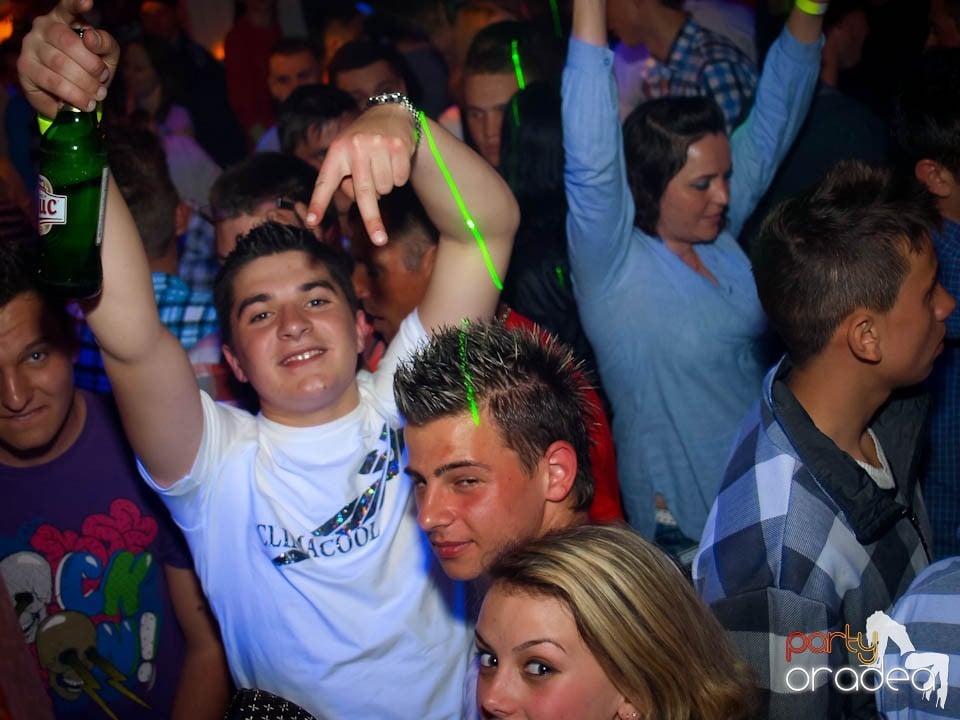 Discovery DJ şi PLSCB în Disco Faház,