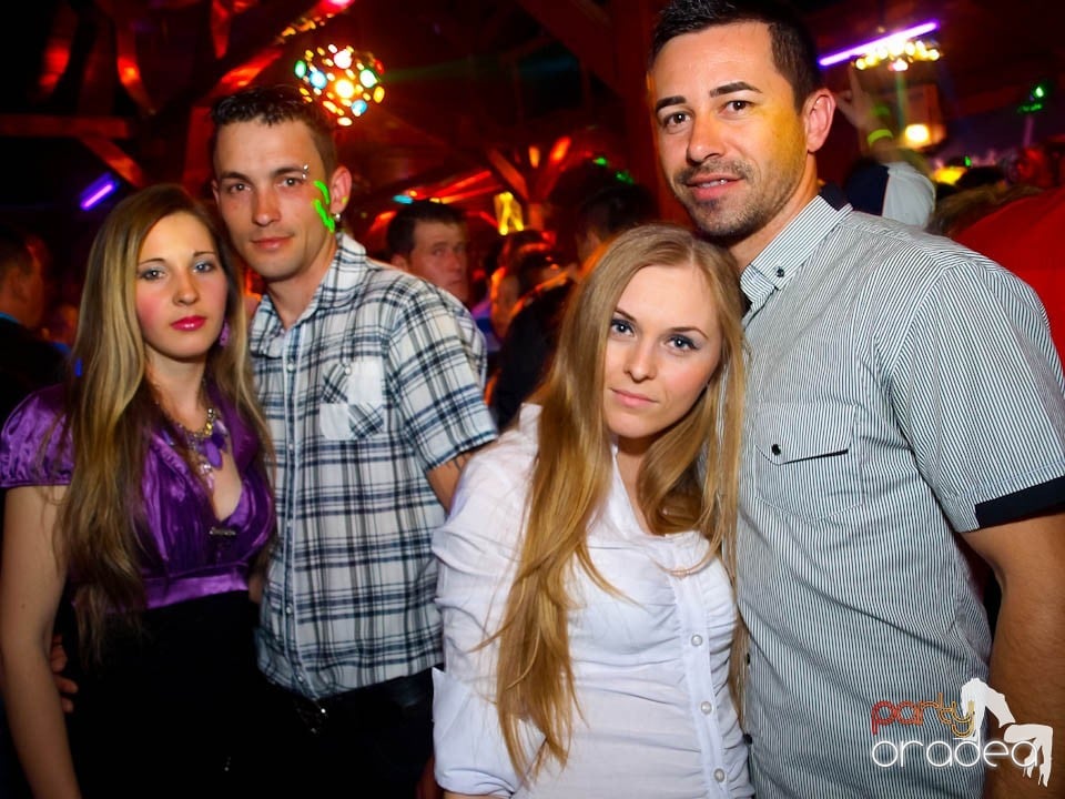 Discovery DJ şi PLSCB în Disco Faház,