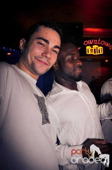 Distracţia continuă în Downtown, 