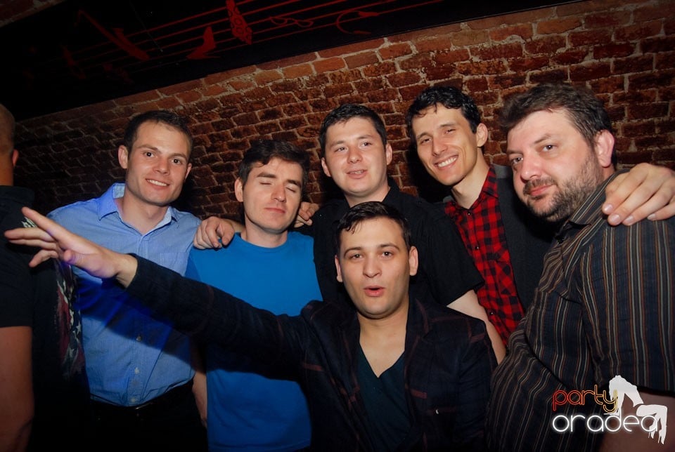 Distracţia continuă în Escape, 