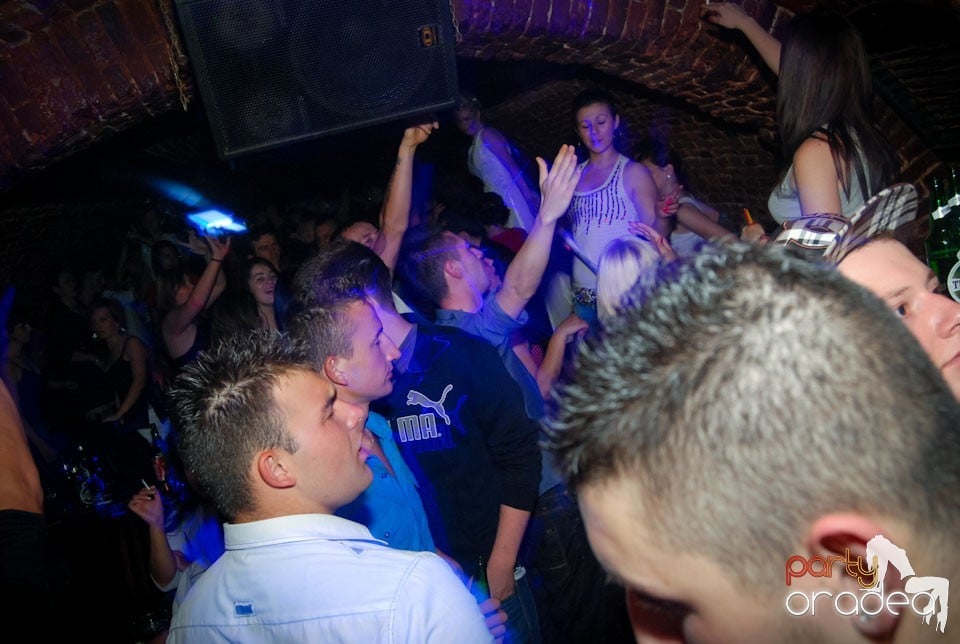 Distracţia continuă în Escape, 