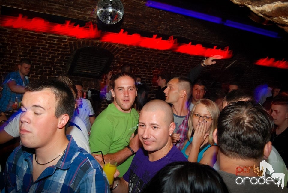 Distracţia continuă în Escape, 