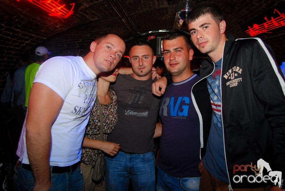 Distracţia continuă în Escape, 