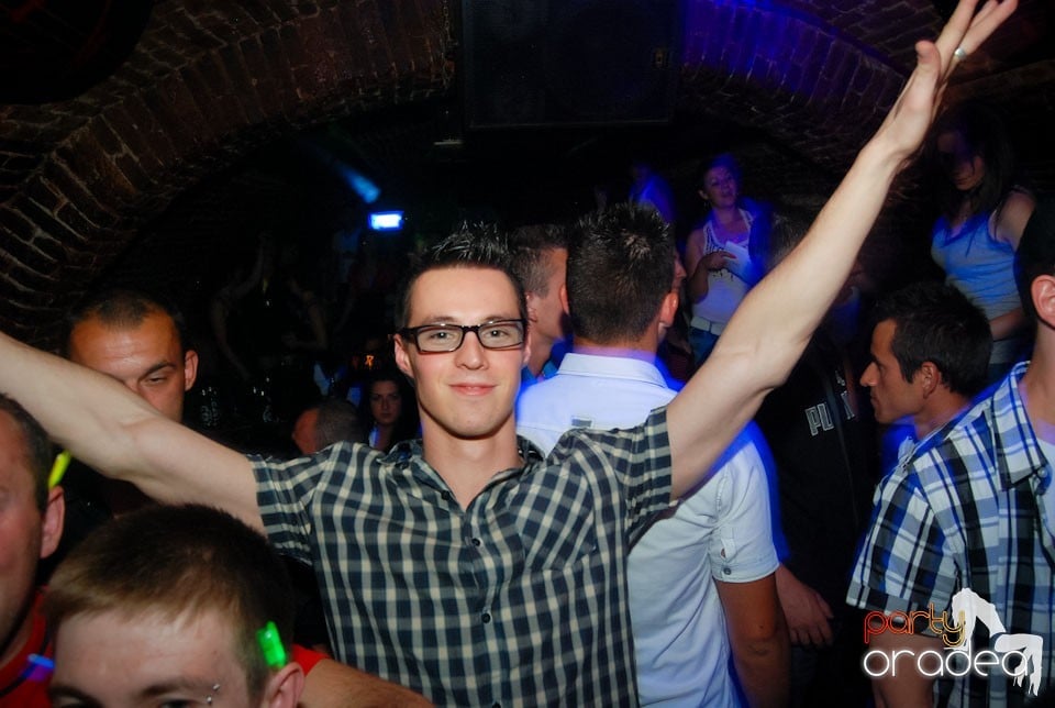 Distracţia continuă în Escape, 