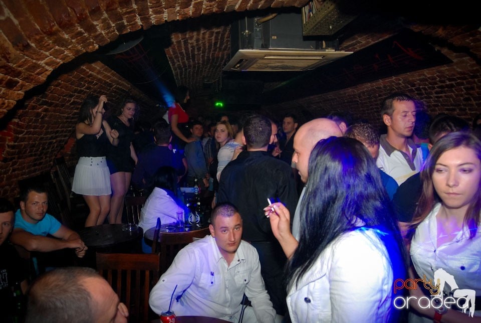 Distracţia continuă în Escape, 