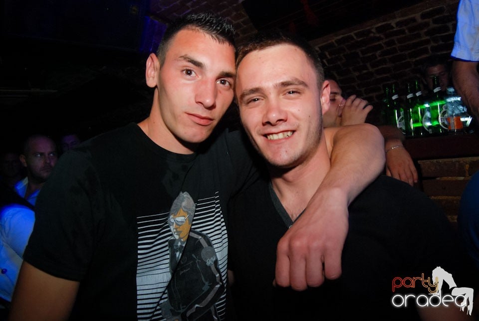 Distracţia continuă în Escape, 