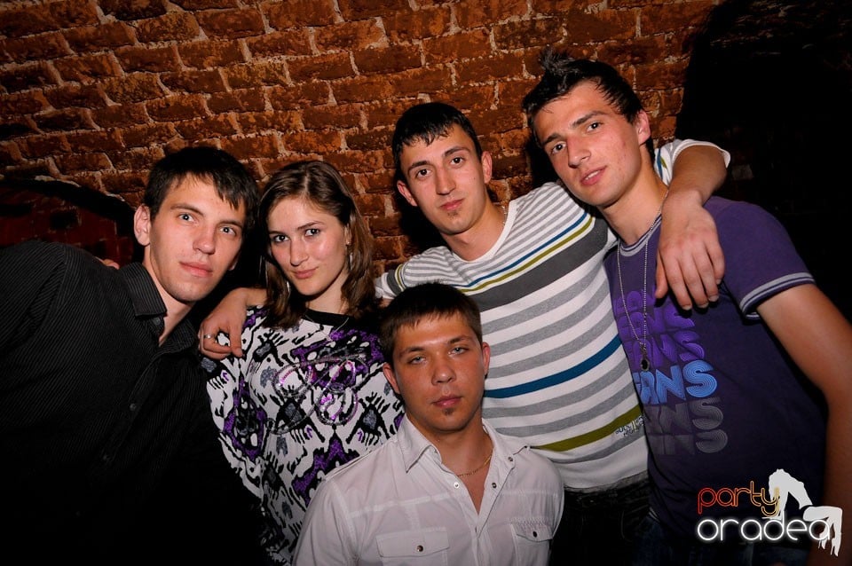 Distracţia continuă în Escape, 