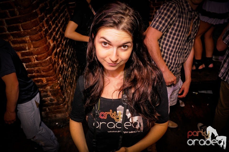 Distracţia continuă în Escape, 