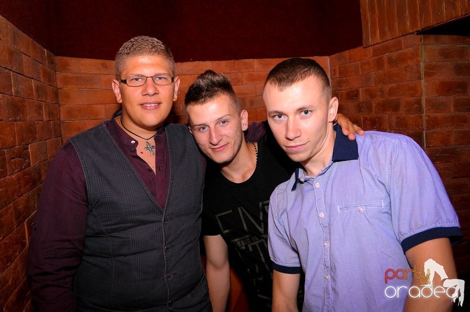 Distracţia continuă în Escape, 