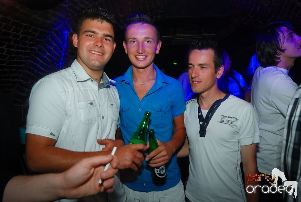 Distracţia continuă în Escape, 