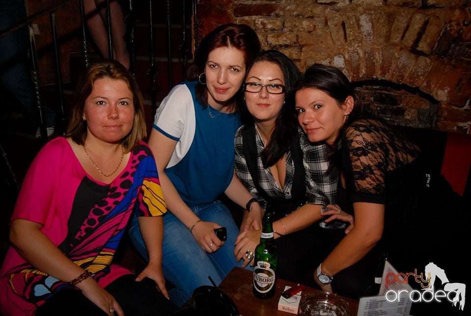 Distracţia continuă în Escape, 