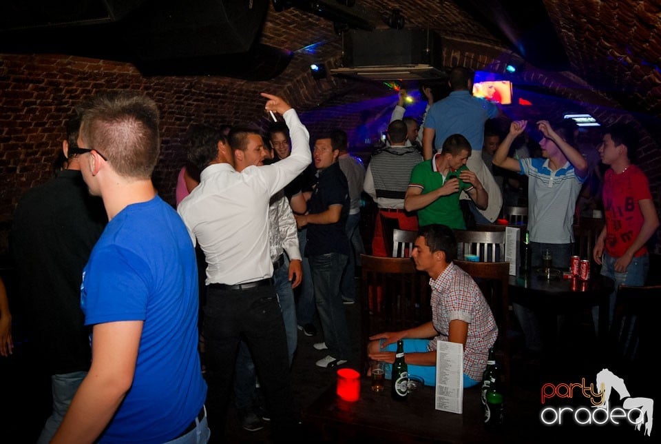 Distracţia continuă în Escape, 