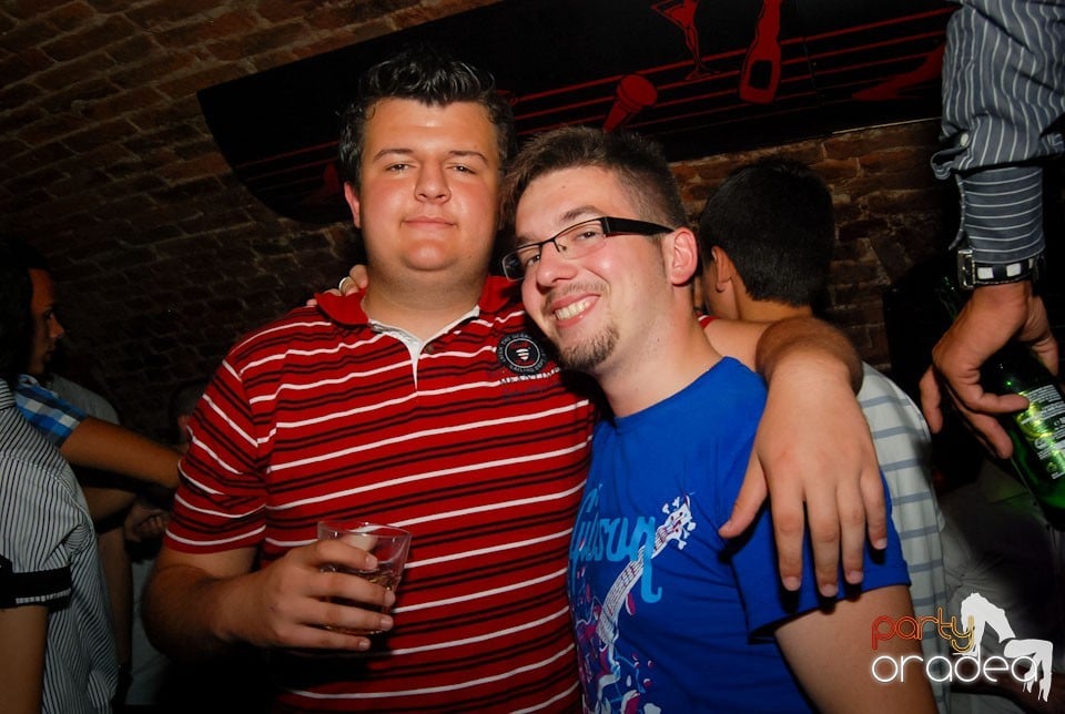 Distracţia continuă în Escape, 