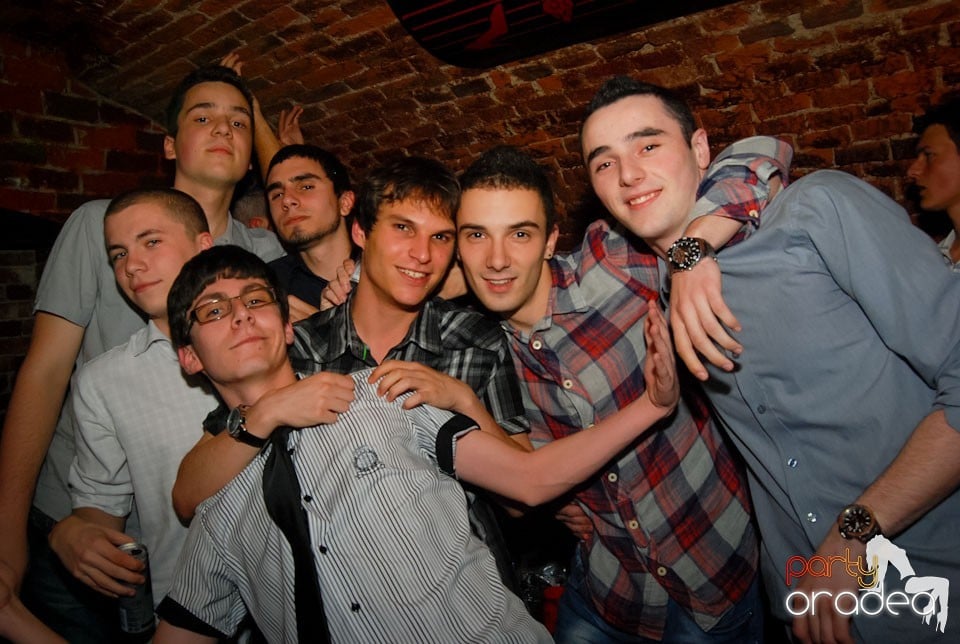 Distracţia continuă în Escape, 