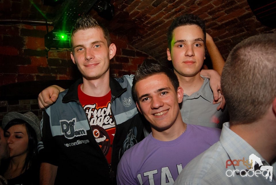 Distracţia continuă în Escape, 