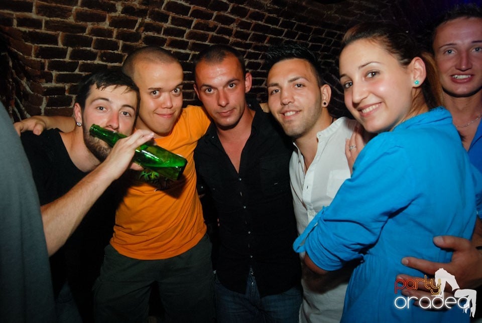 Distracţia continuă în Escape, 