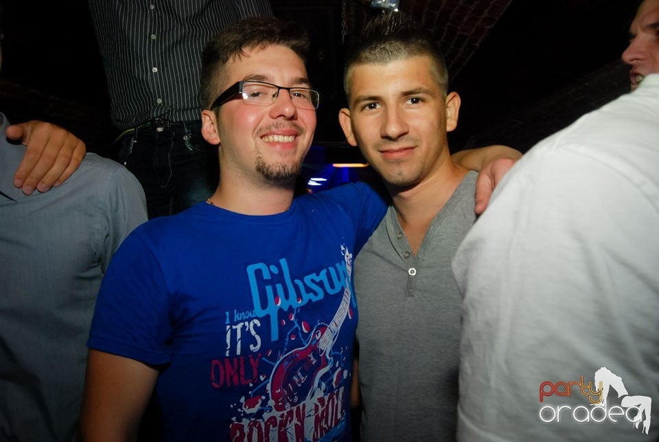 Distracţia continuă în Escape, 