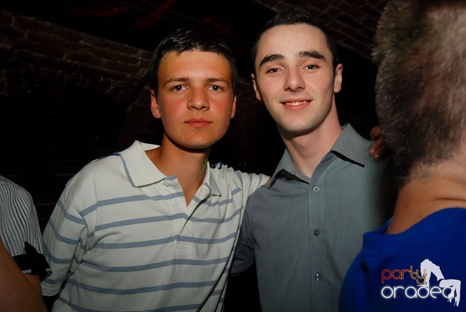 Distracţia continuă în Escape, 