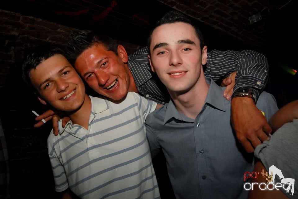 Distracţia continuă în Escape, 