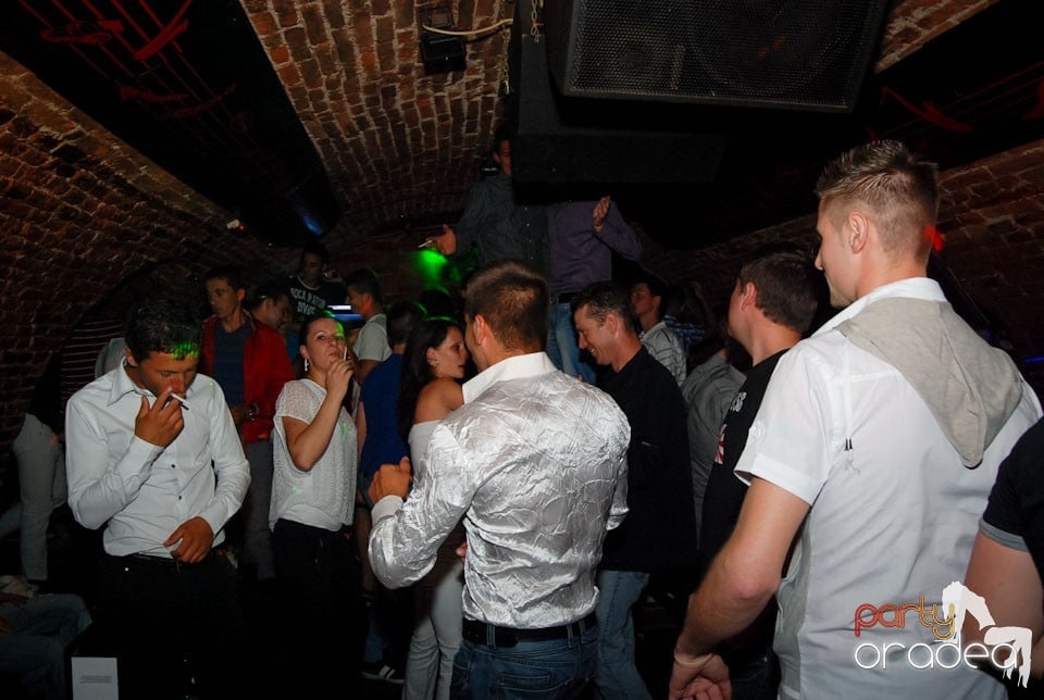 Distracţia continuă în Escape, 