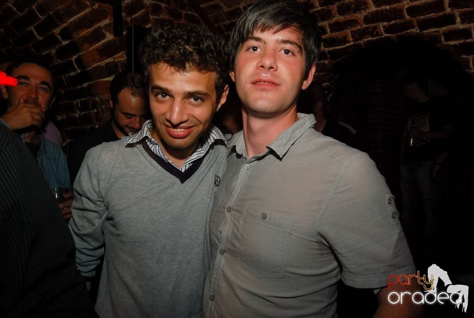 Distracţia continuă în Escape, 