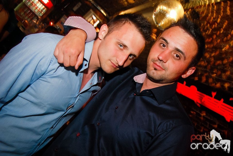 Distracţia continuă în Escape, 