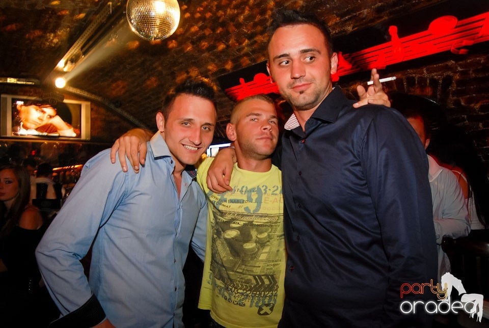 Distracţia continuă în Escape, 